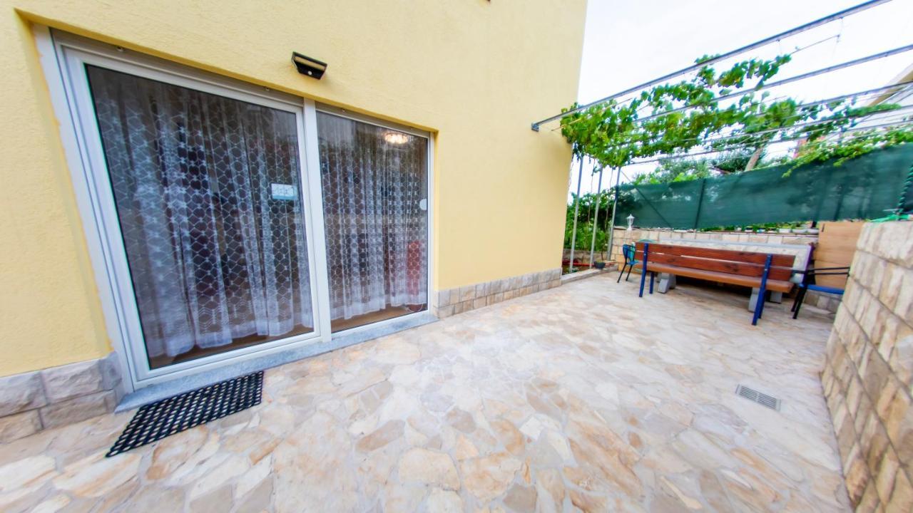 Planikovica Apartments Trogir Exterior foto