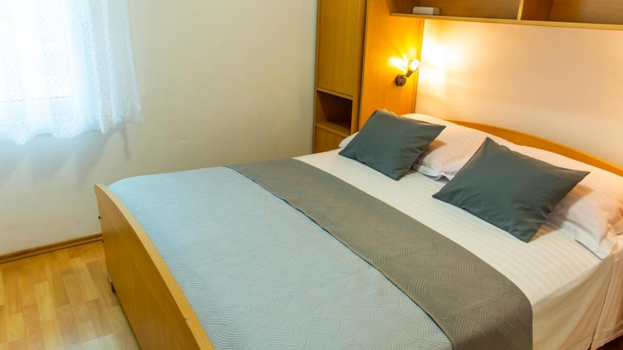 Planikovica Apartments Trogir Exterior foto