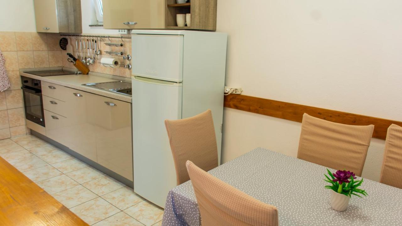 Planikovica Apartments Trogir Exterior foto