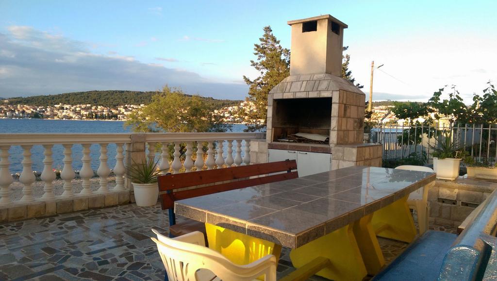 Planikovica Apartments Trogir Exterior foto