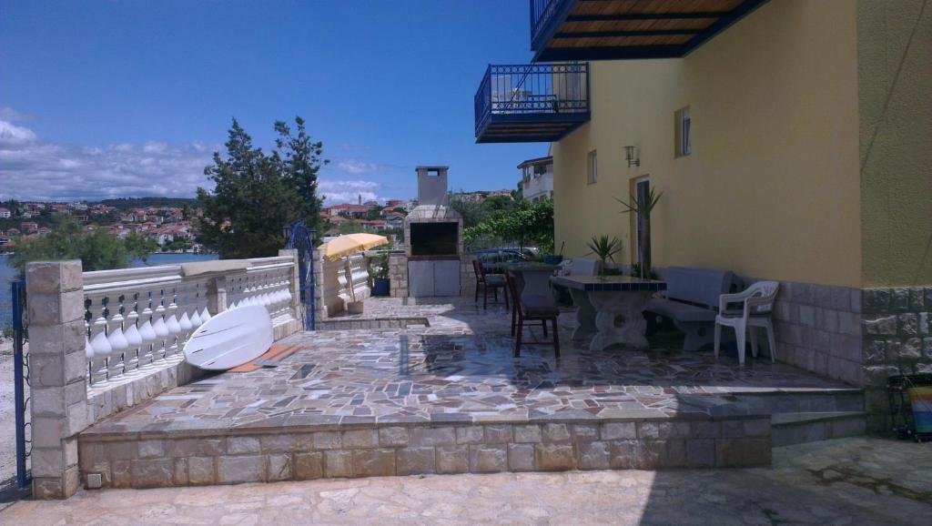 Planikovica Apartments Trogir Exterior foto