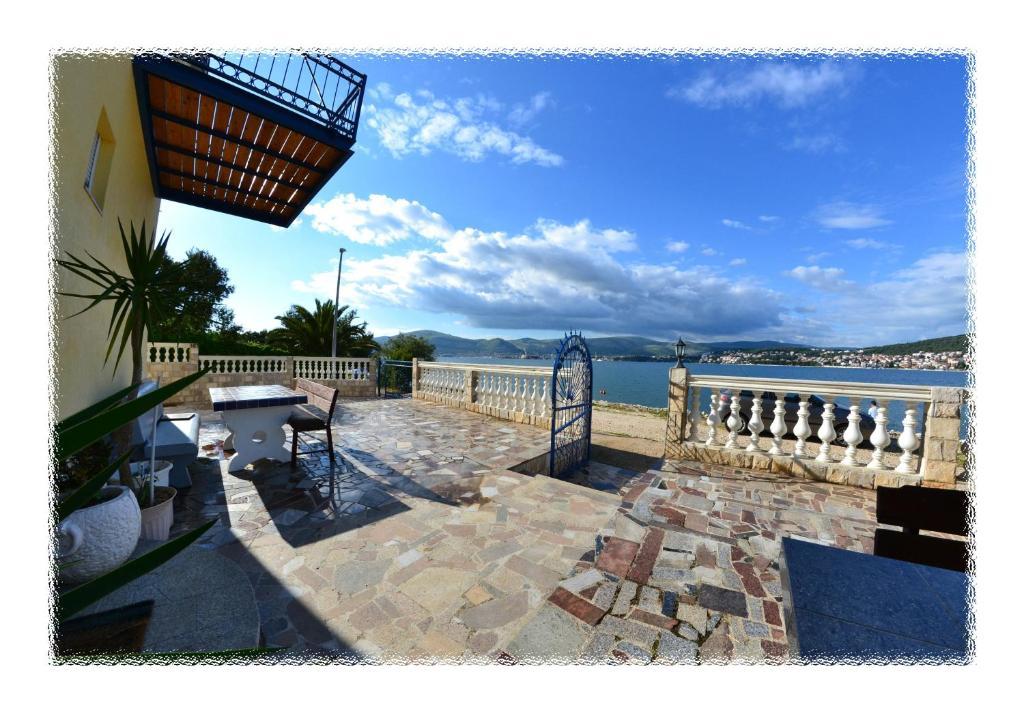 Planikovica Apartments Trogir Exterior foto